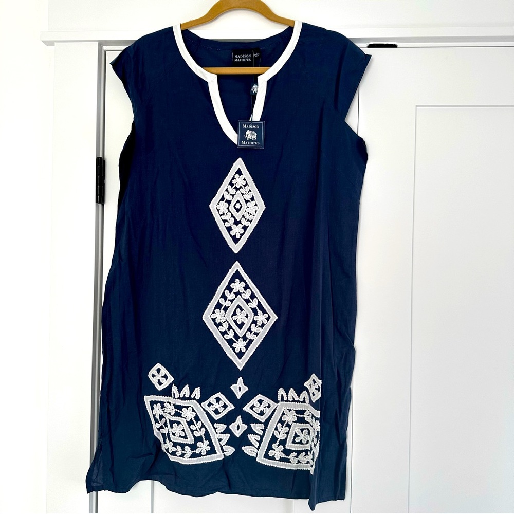 NWT! Madison Mathews Lightweight Dress